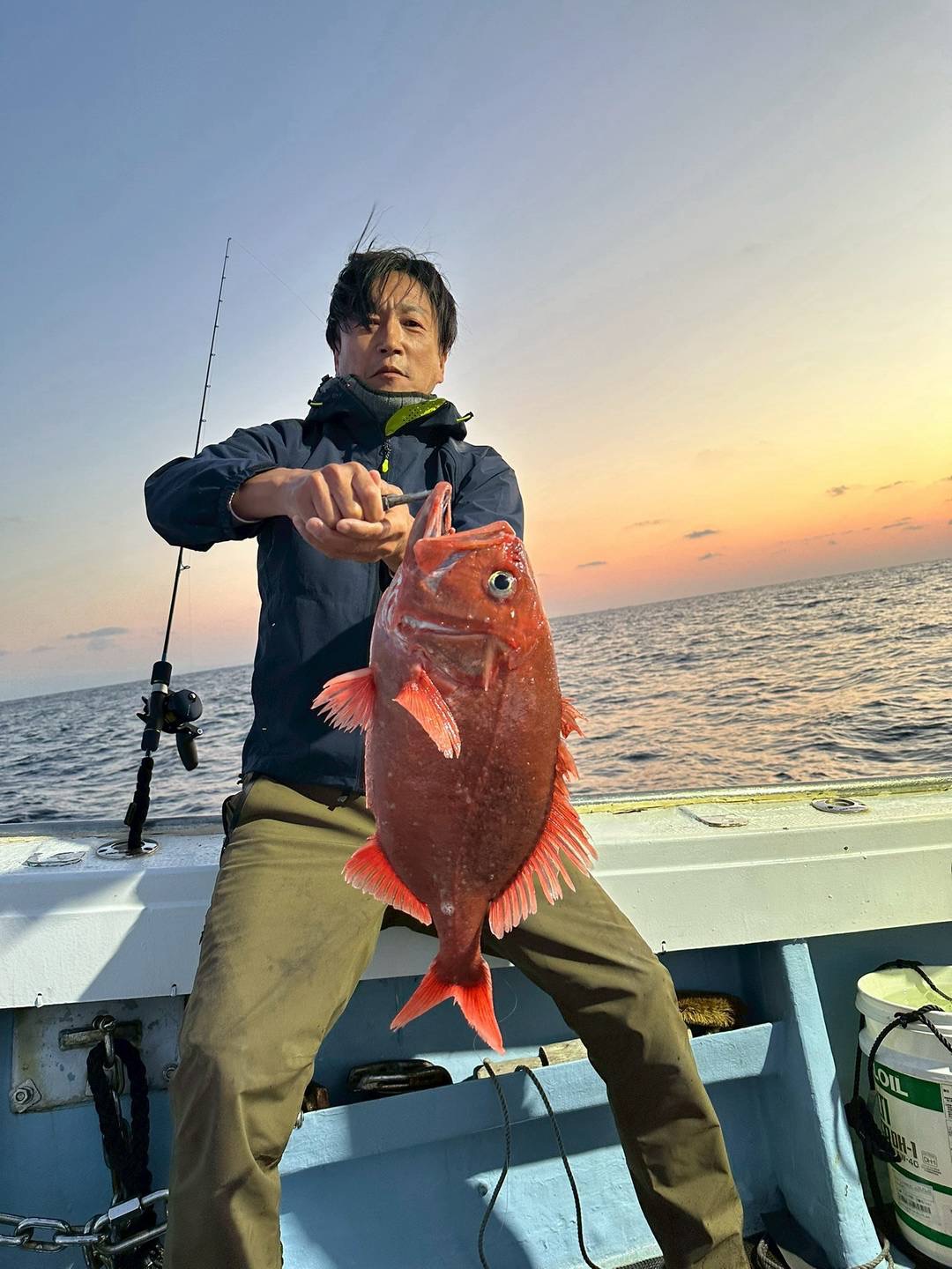 夕暮れのキンメダイ